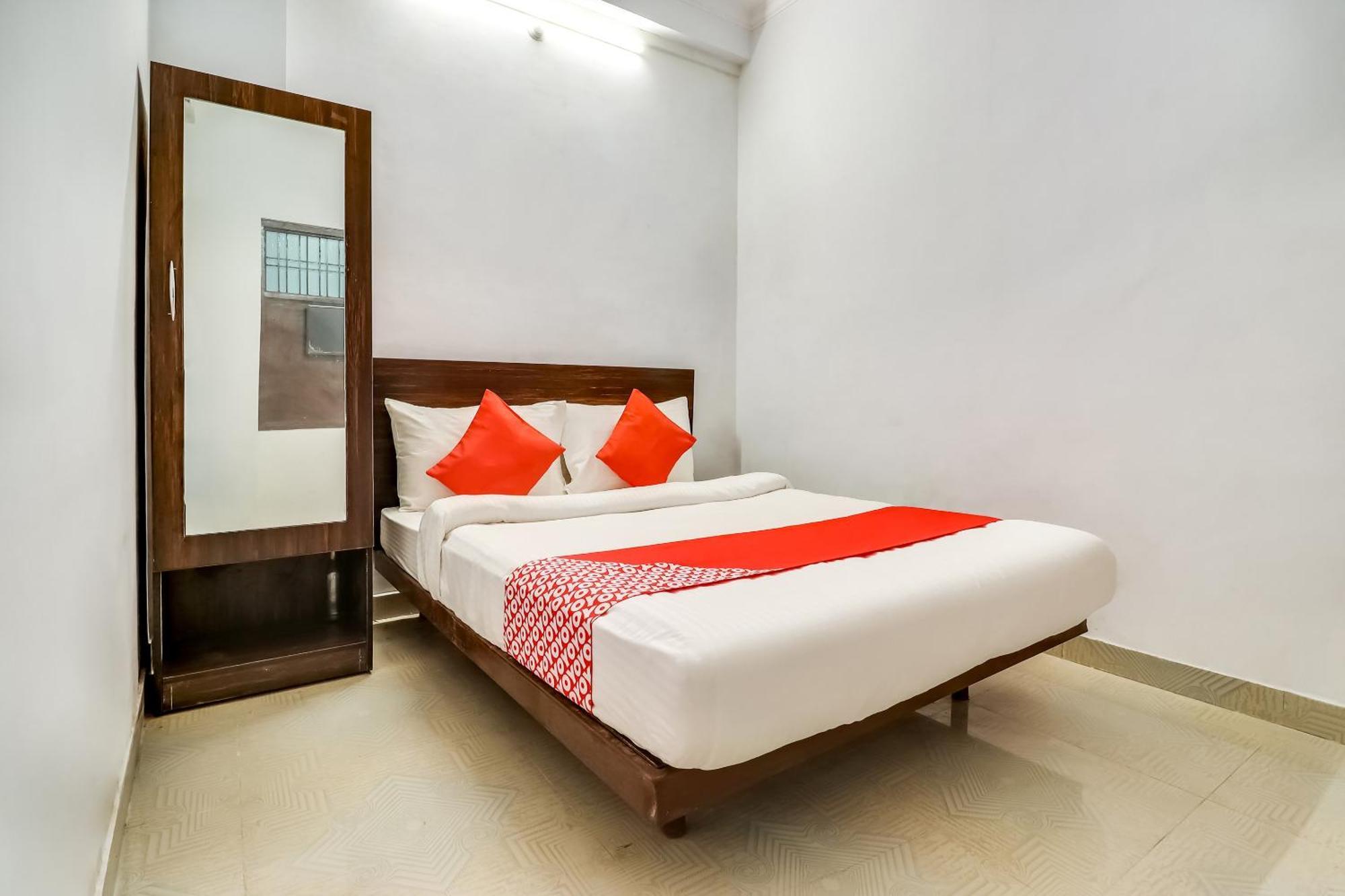 Hotel O The Velvet Chinhat Tiraha Exterior foto