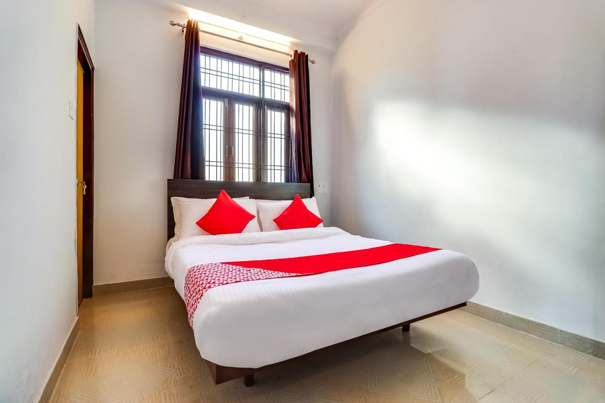 Hotel O The Velvet Chinhat Tiraha Exterior foto
